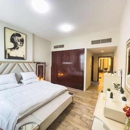 Luxury Two Bedroom شقة فخمة وكبيرة غرفتين Ajmán Exterior foto